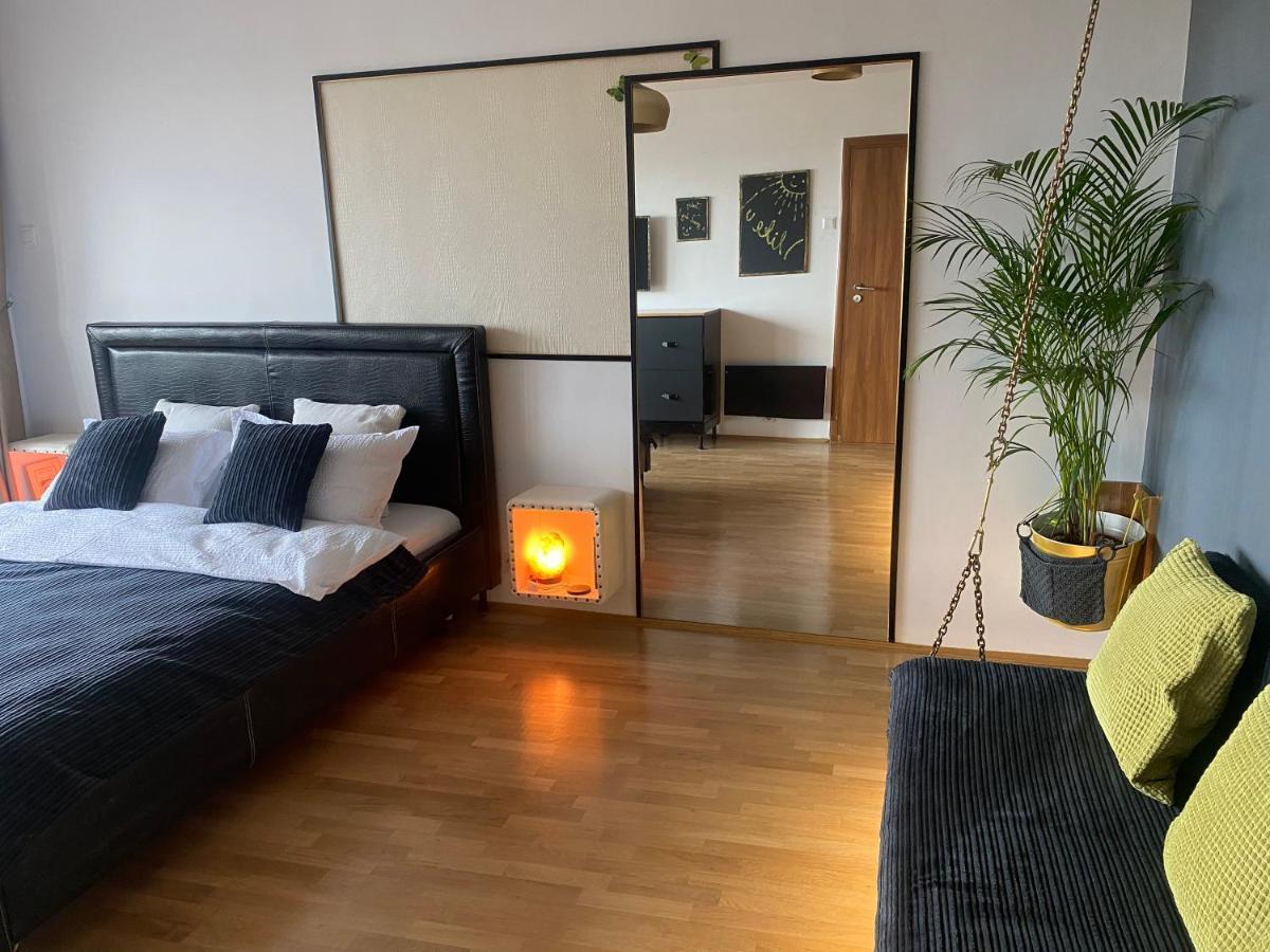 Casa S Piata Alba Iulia Apartment Bukares Bagian luar foto